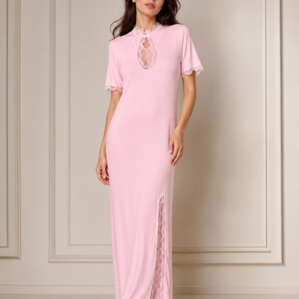 SHELLA — Chemise de nuit longue rose côtelée à bordure dentelle / Blush Pink Ribbed Lace-Trim Maxi Nightgown / قميص نوم طويل وردي مضلّع بحافة دانتيل
