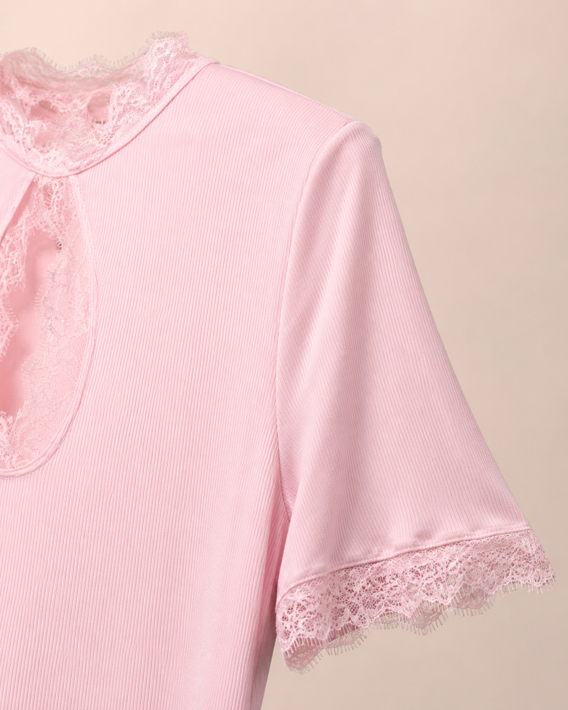 SHELLA — Chemise de nuit longue rose côtelée à bordure dentelle / Blush Pink Ribbed Lace-Trim Maxi Nightgown / قميص نوم طويل وردي مضلّع بحافة دانتيل