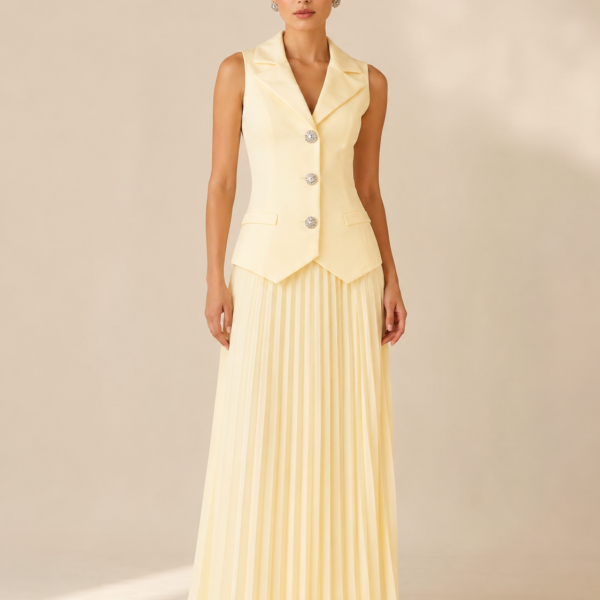 SHELLA — Ensemble gilet tailleur sans manches & jupe longue plissée EMY Paris / EMY Paris Sleeveless Tailored Vest & Pleated Maxi Skirt Set / طقم صدرية مفصّلة بدون أكمام وتنورة طويلة بكسرات