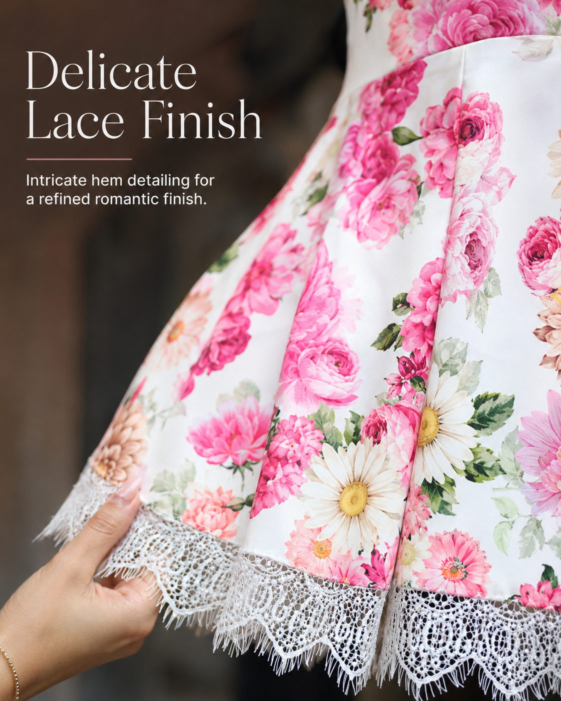 SHELLA — Robe d'été fleurie à épaules nouées et ourlet en dentelle / Floral Tie-Shoulder Sundress with Lace Hem / فستان صيفي مزهّر بكتفين مربوطين وحاشية دانتيل