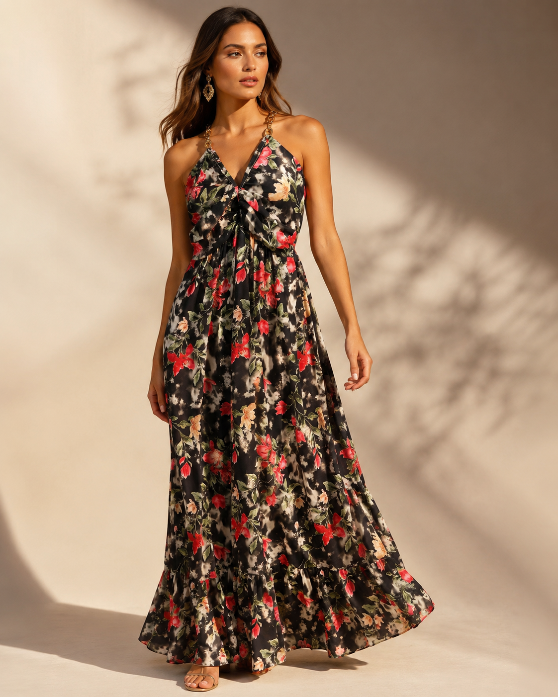 SHELLA — Robe maxi fleurie à bretelles chaîne dorées & bustier torsadé / Floral Twisted Bust Chain-Strap Maxi Dress / فستان ماكسي مزهّر بحمالات سلسلة ذهبية وتفصيلة صدر ملتوية