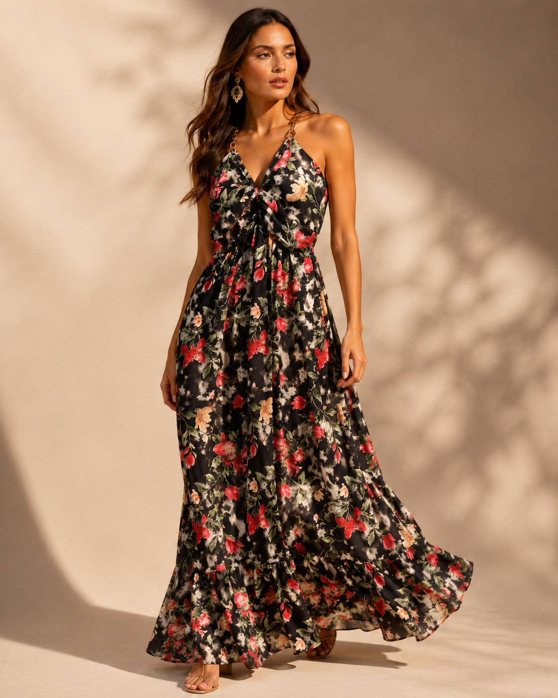 SHELLA — Robe maxi fleurie à bretelles chaîne dorées & bustier torsadé / Floral Twisted Bust Chain-Strap Maxi Dress / فستان ماكسي مزهّر بحمالات سلسلة ذهبية وتفصيلة صدر ملتوية