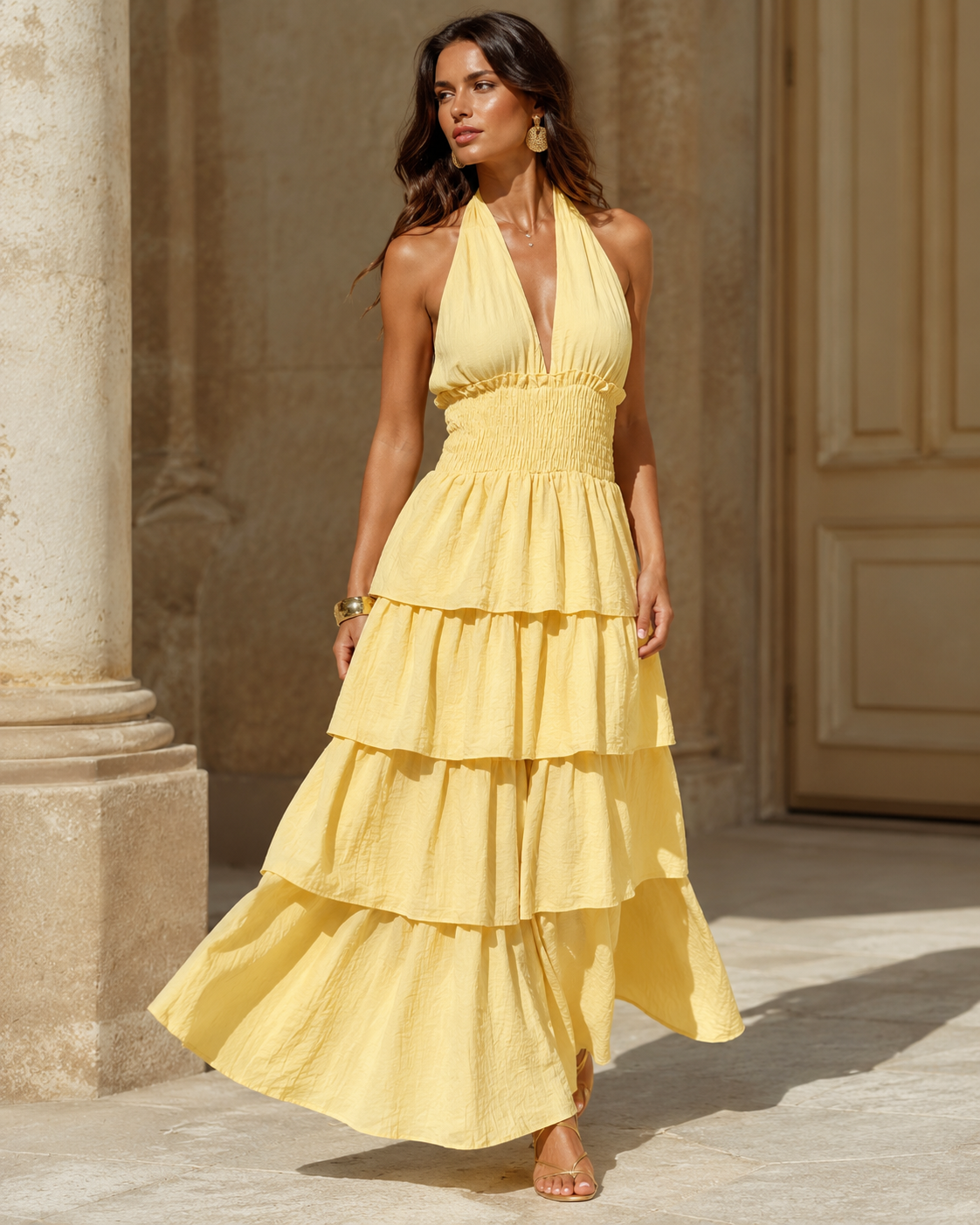 SHELLA — Robe longue dos nu à col halter, taille smockée & volants superposés / Halter Neck Smocked Tiered Maxi Dress / فستان طويل بحمالة رقبة وخصر سموك وطبقات كشكش