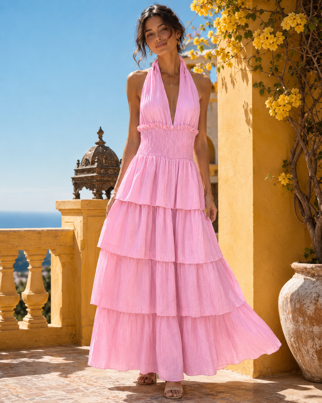 SHELLA — Robe longue dos nu à col halter, taille smockée & volants superposés / Halter Neck Smocked Tiered Maxi Dress / فستان طويل بحمالة رقبة وخصر سموك وطبقات كشكش