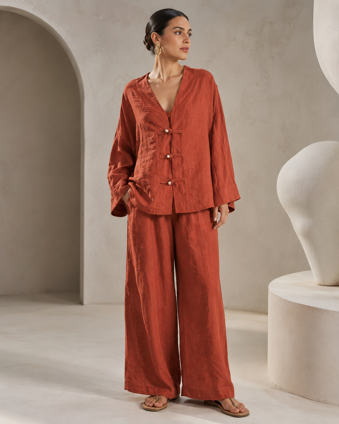 SHELLA — Ensemble en lin : top col V à boutons brandebourgs & pantalon large / Linen-Blend Frog Button Co-Ord Set: V-Neck Top & Wide-Leg Pants / طقم من الكتان: توب برقبة V بأزرار صينية وبنطلون واسع
