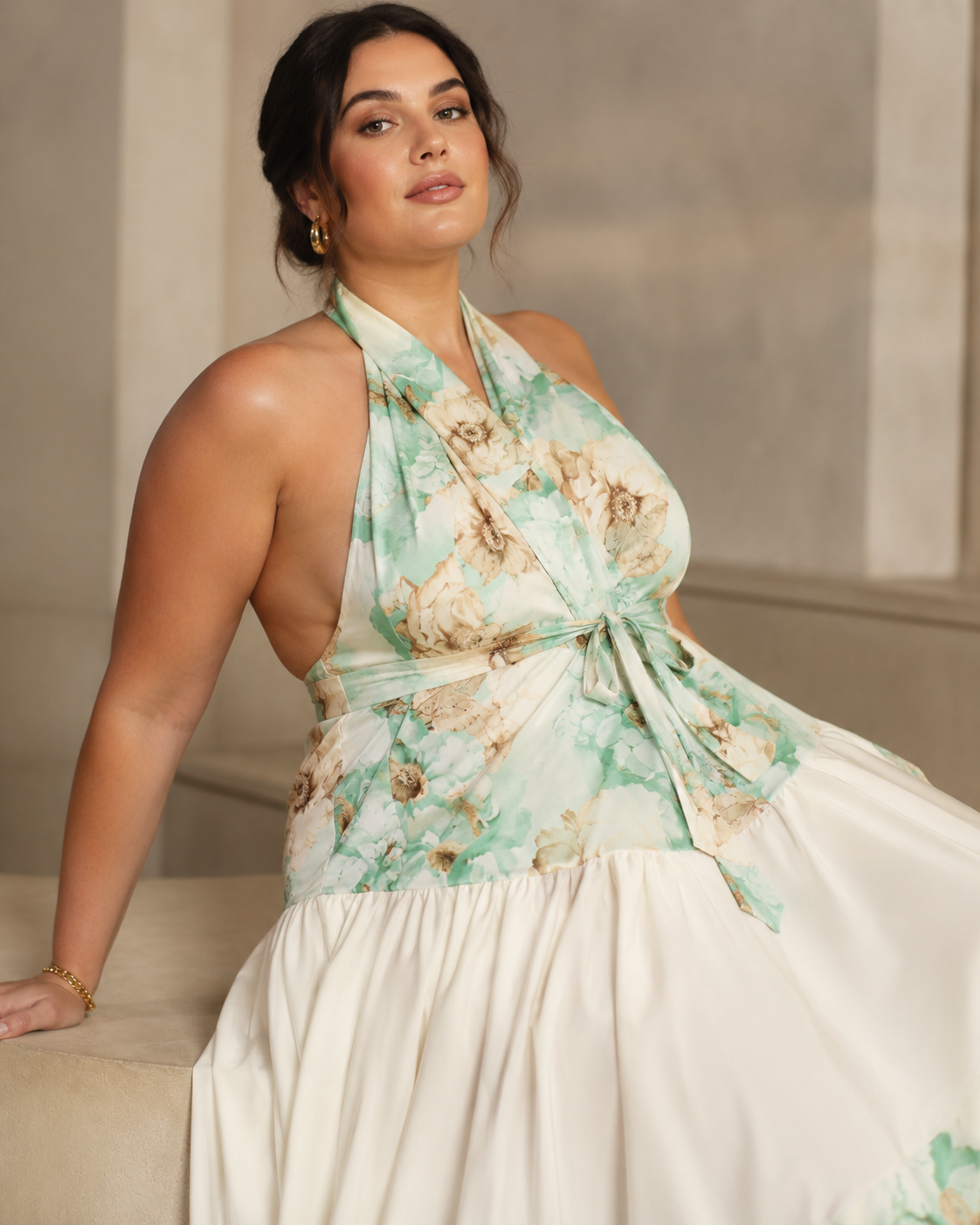 SHELLA — Robe longue fleurie menthe dos-nu à taille nouée / Mint Floral Halter Tie-Waist Maxi Dress / فستان طويل مزهّر منعنع برقبة هالتر وخصر مربوط