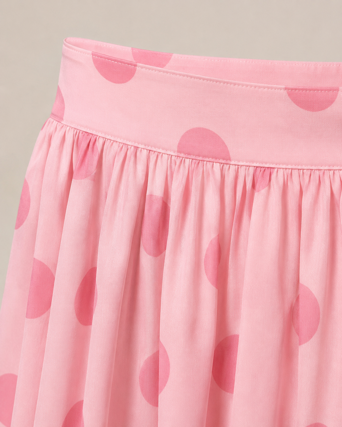 SHELLA — Ensemble à pois : top court épaules dénudées à volants & jupe longue / Off-Shoulder Polka Dot Crop Top & Maxi Skirt Co-Ord Set / طقم بنقشة النقاط: توب قصير مكشوف الكتفين بكشكش وتنورة طويلة