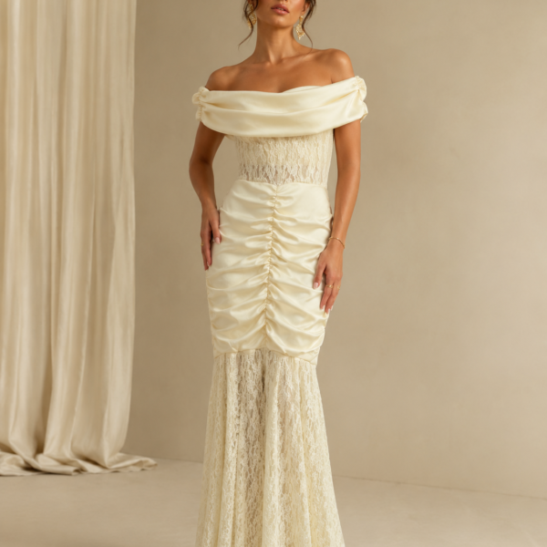 SHELLA — Robe longue sirène épaules dénudées en dentelle froncée / Off-Shoulder Ruched Lace Mermaid Maxi Dress / فستان طويل حورية بأكتاف مكشوفة ودانتيل مكشكش