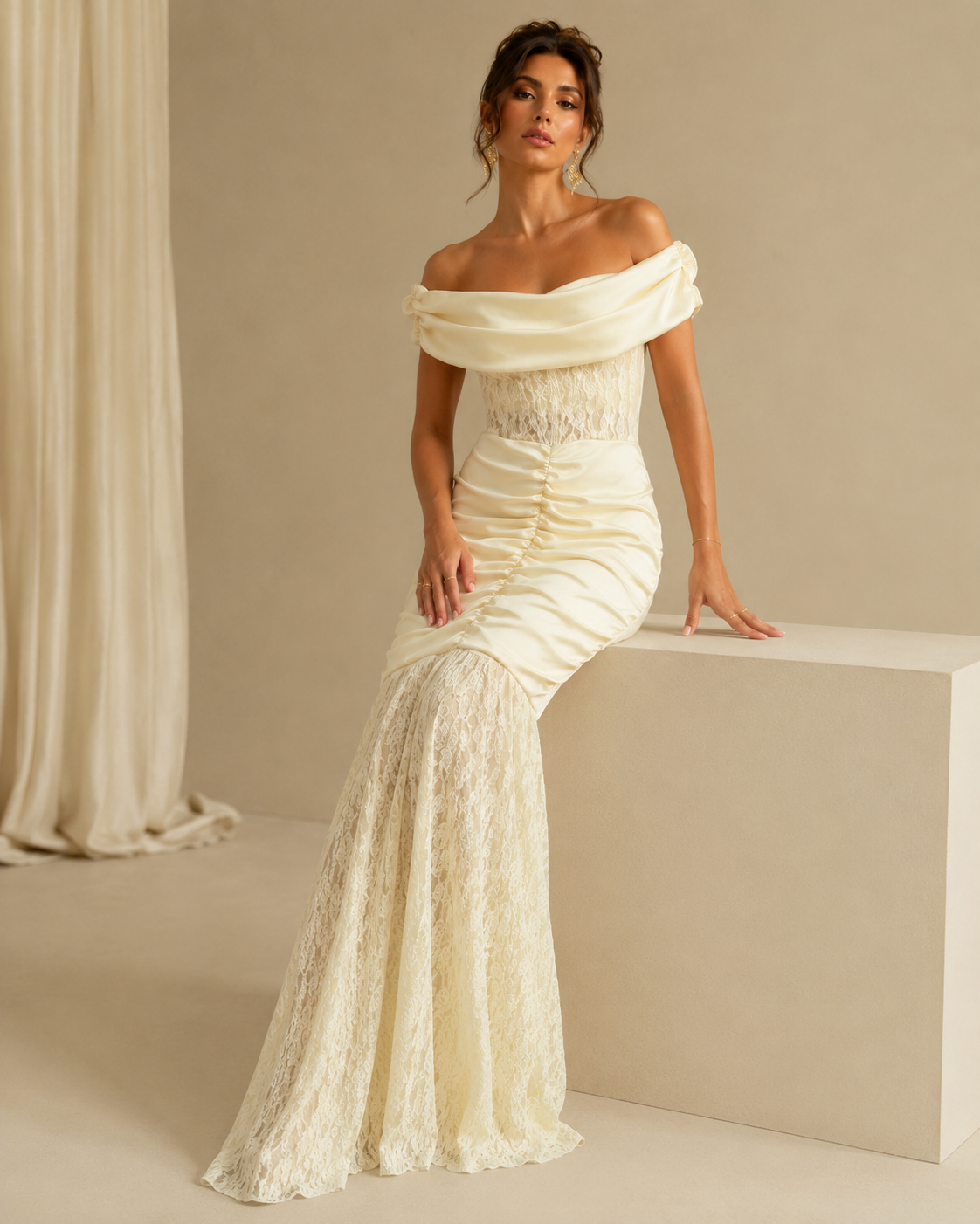 SHELLA — Robe longue sirène épaules dénudées en dentelle froncée / Off-Shoulder Ruched Lace Mermaid Maxi Dress / فستان طويل حورية بأكتاف مكشوفة ودانتيل مكشكش