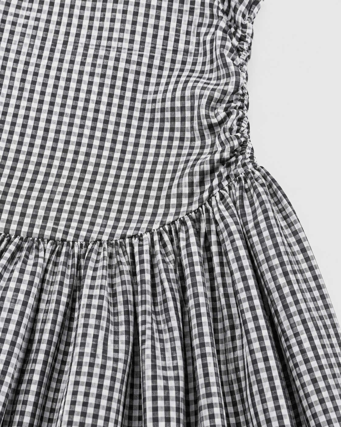 SHELLA — Robe longue vichy à une épaule, épaule nouée & drapé froncé / One-Shoulder Gingham Maxi Dress / فستان طويل كاروهات بكتف واحد ودرابيه مكشكش