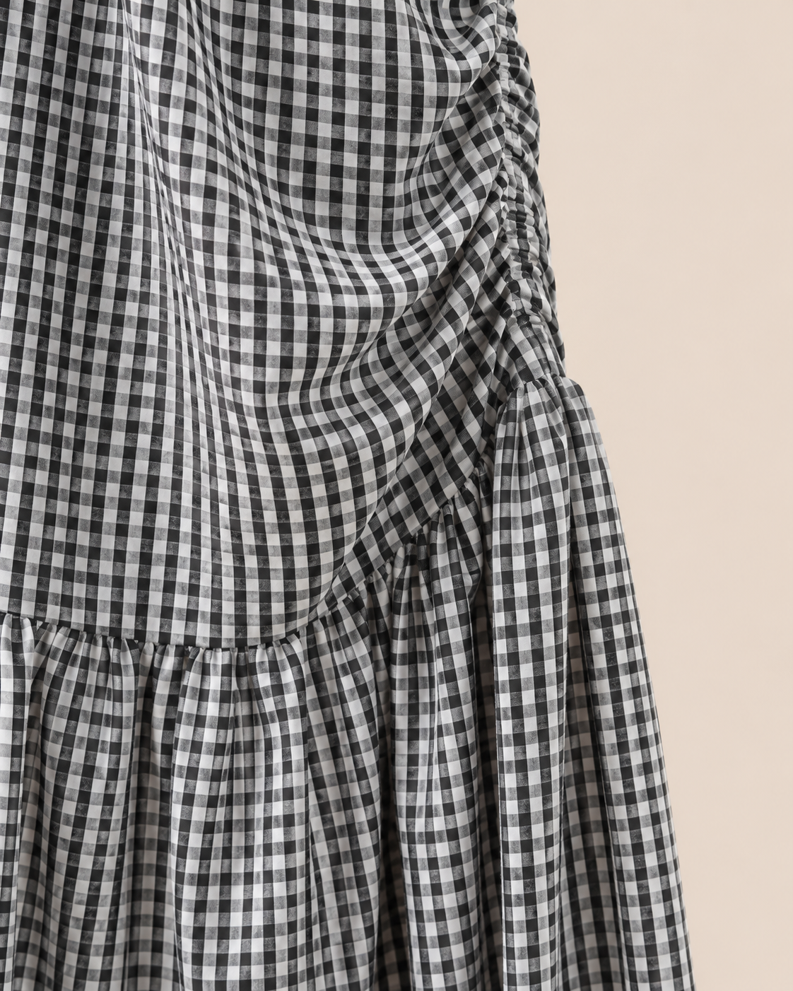 SHELLA — Robe longue vichy à une épaule, épaule nouée & drapé froncé / One-Shoulder Gingham Maxi Dress / فستان طويل كاروهات بكتف واحد ودرابيه مكشكش