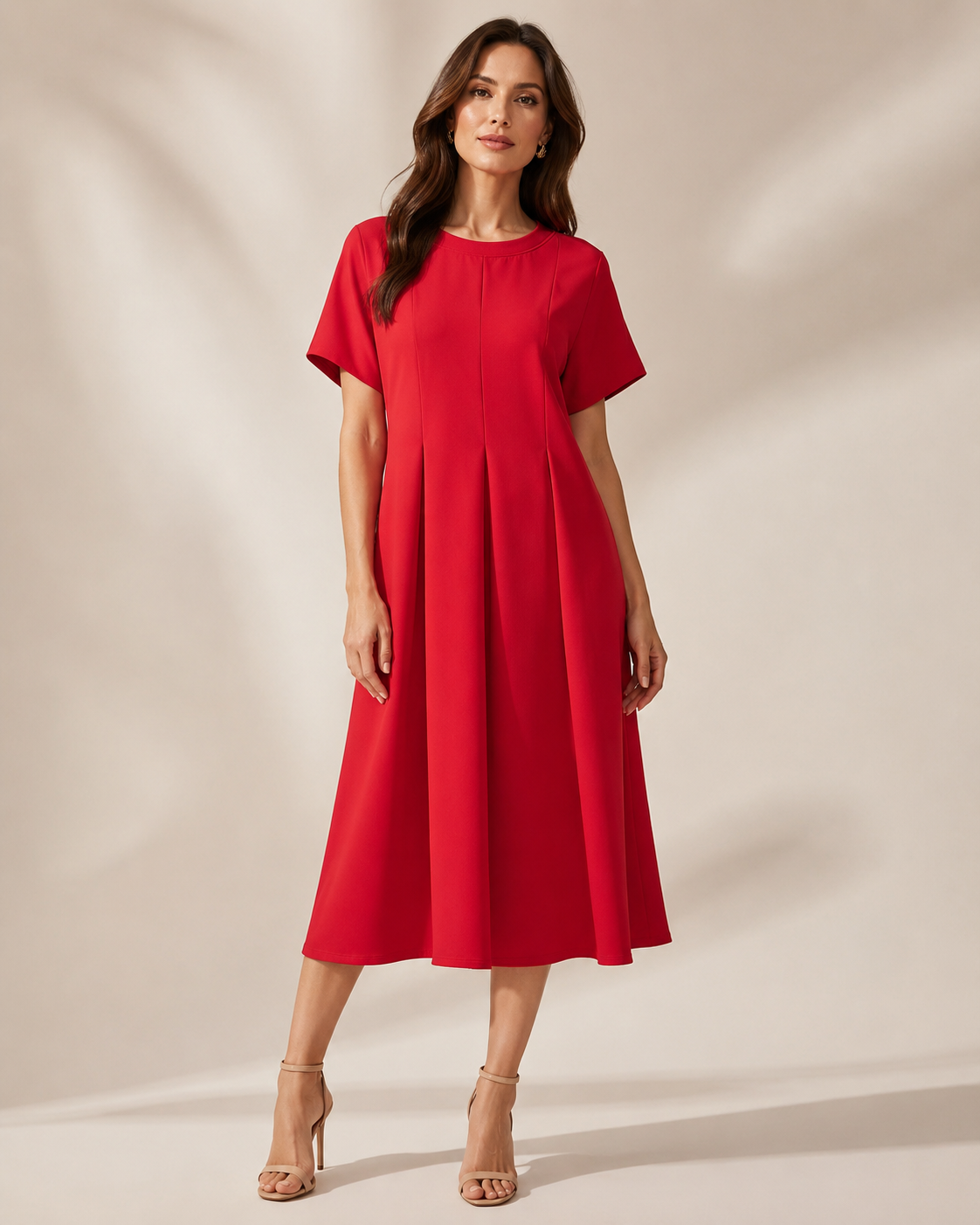SHELLA — Robe midi rouge plissée à manches courtes, col rond & coupe évasée / Elegant Red Short-Sleeve Pleated Midi Dress / فستان ميدي أحمر بكسرات بأكمام قصيرة ورقبة دائرية