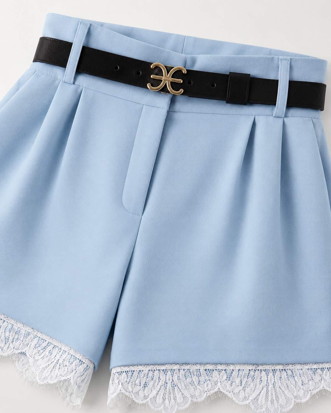 SHELLA — Ensemble bleu ciel gilet tailleur sans manches & short à bordure dentelle / Sky Blue Tailored Vest & Lace-Trim Shorts Co-ord Set / طقم صدرية مفصّلة وشورت بحافة دانتيل أزرق سماوي