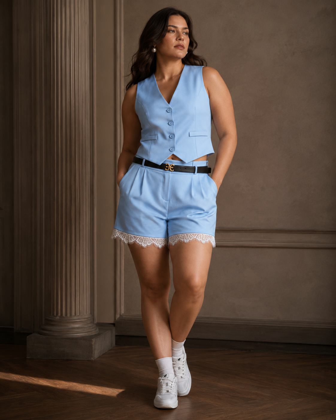 SHELLA — Ensemble bleu ciel gilet tailleur sans manches & short à bordure dentelle / Sky Blue Tailored Vest & Lace-Trim Shorts Co-ord Set / طقم صدرية مفصّلة وشورت بحافة دانتيل أزرق سماوي