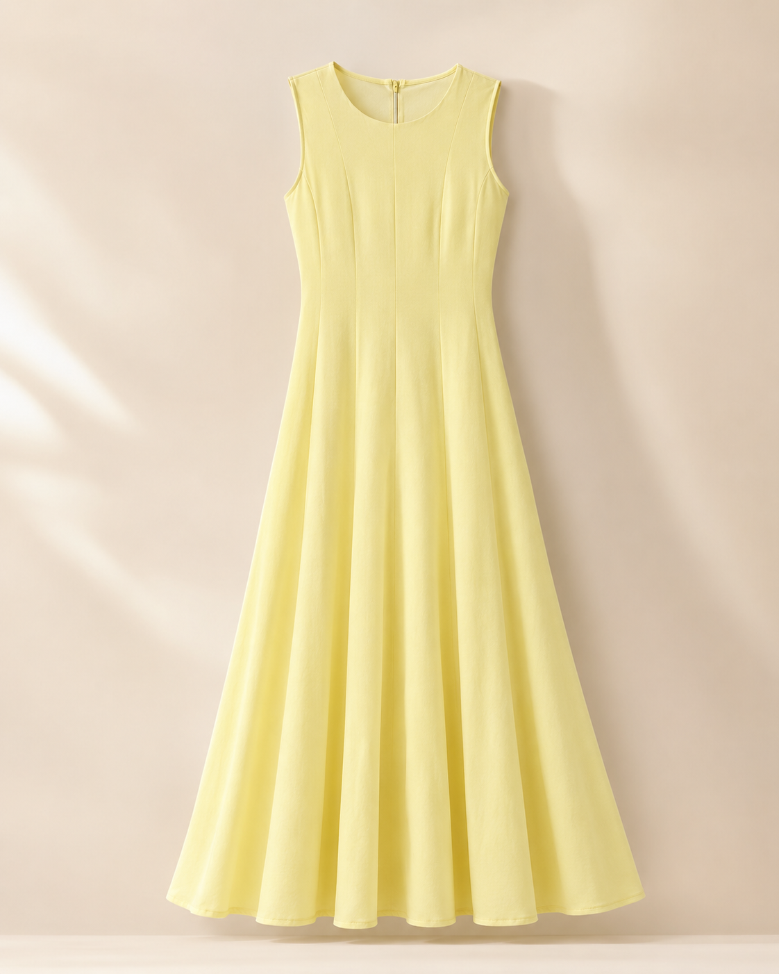 SHELLA — Robe longue évasée sans manches à empiècements & coutures verticales / Elegant Sleeveless Panelled Fit-and-Flare Maxi Dress / فستان طويل واسع بدون أكمام بقصّات عمودية