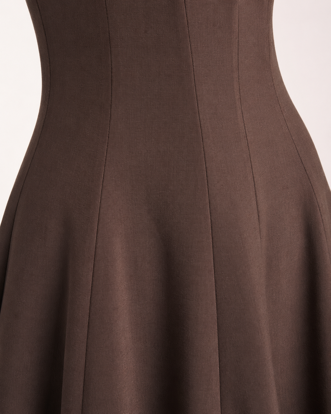 SHELLA — Robe longue évasée sans manches à empiècements & coutures verticales / Elegant Sleeveless Panelled Fit-and-Flare Maxi Dress / فستان طويل واسع بدون أكمام بقصّات عمودية