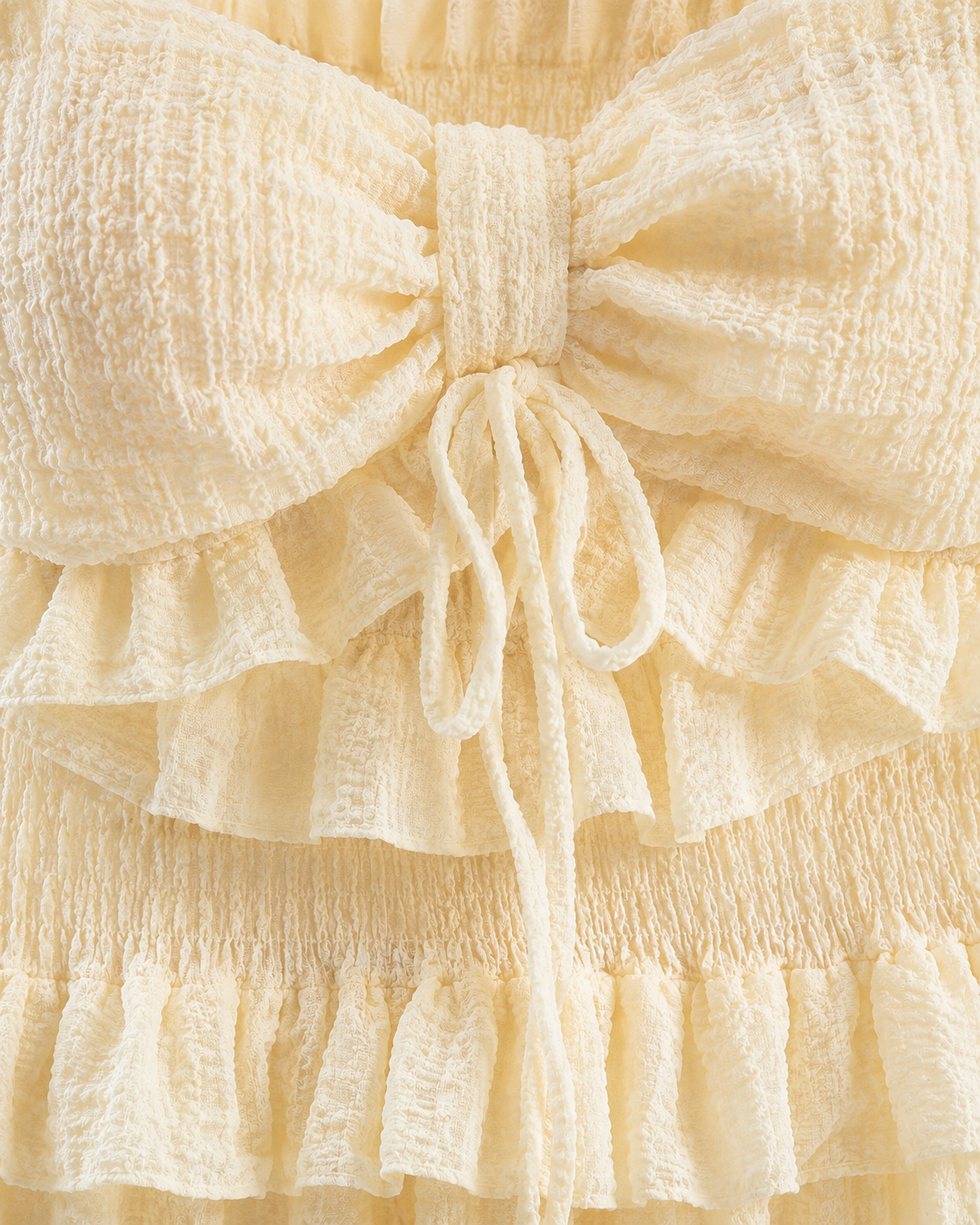 SHELLA — Robe longue bustier à nœud et volants texturée / Strapless Textured Bow Front Ruffle Maxi Dress / فستان طويل بدون أكتاف بعقدة وكشكشة